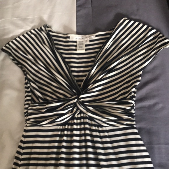 MAX STUDIO Cream and Black Striped Stretchy Dress - Picture 3 of 7